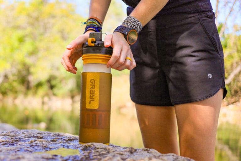 4 Ways to Filter and Purify Water for Hiking and Backpacking (And How to Choose)
